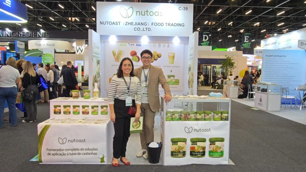 Discussing pistachio applications for familiar bakery formats at Fi South America 2026.